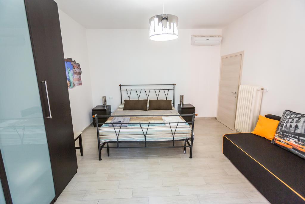 Bologna Butterfly Apartment Lippo Екстер'єр фото
